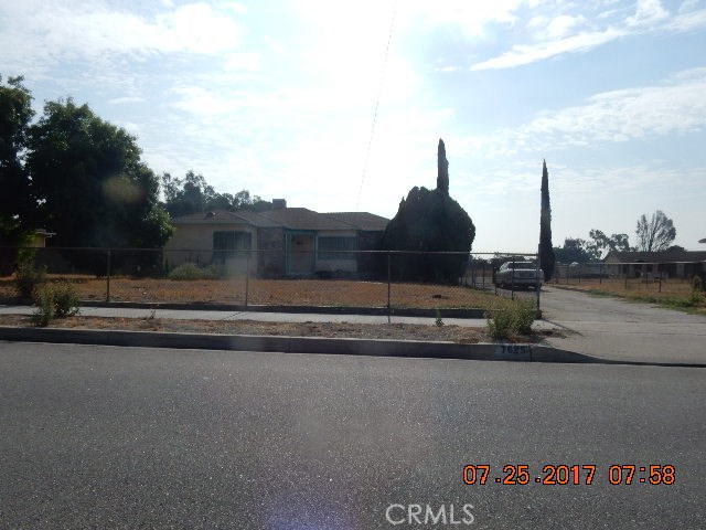 7625 Cypress Avenue, Fontana, CA 92336