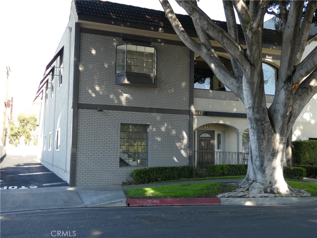 447 Burchett Street, Glendale, CA 91203