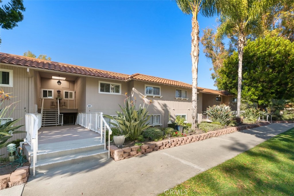 881 Via Mendoza , #O, Laguna Woods, CA 92637