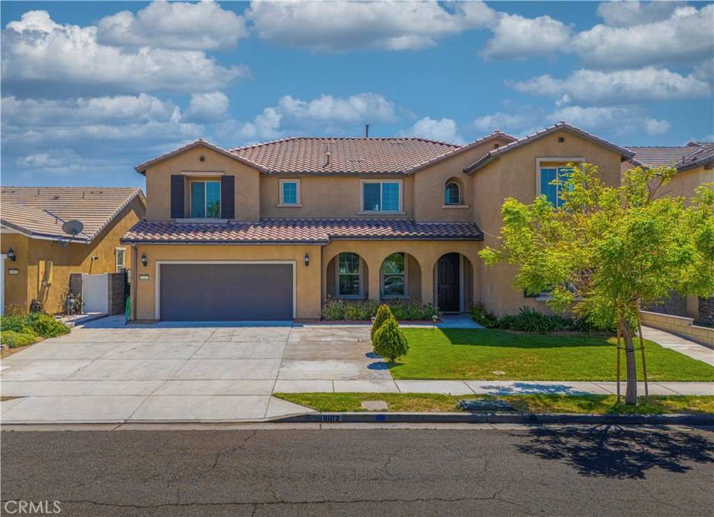 11102 Duran | Similar Property Thumbnail 5