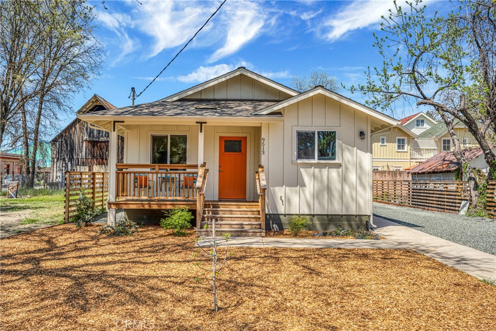 9513 Washington Street | Similar Property Thumbnail 2