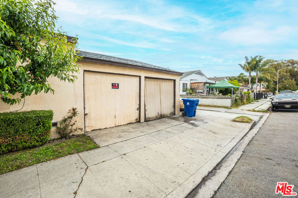 705 Mcdonald Avenue, Wilmington, CA 90744