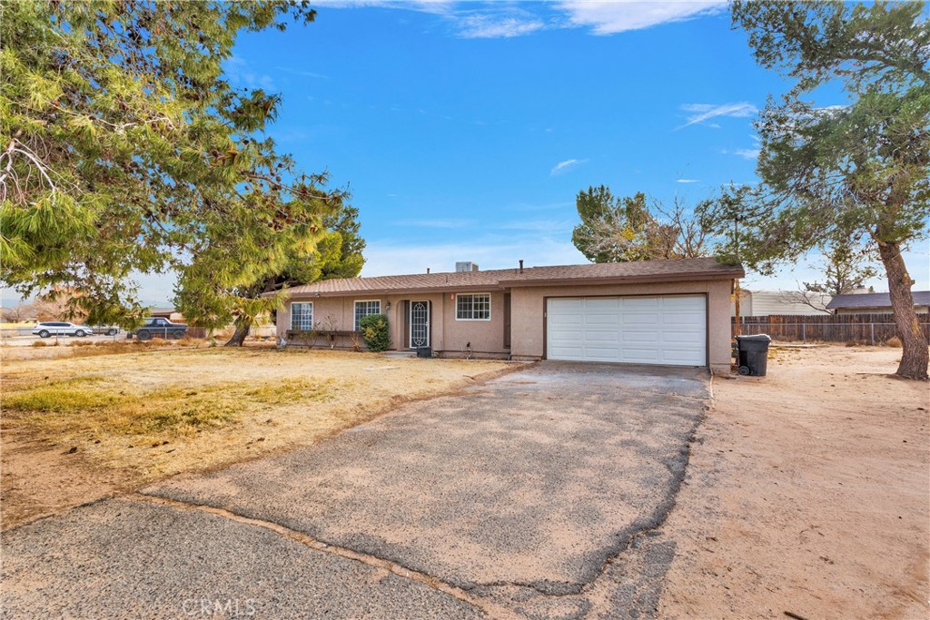 20807 Teton Road, Apple Valley, CA 92308