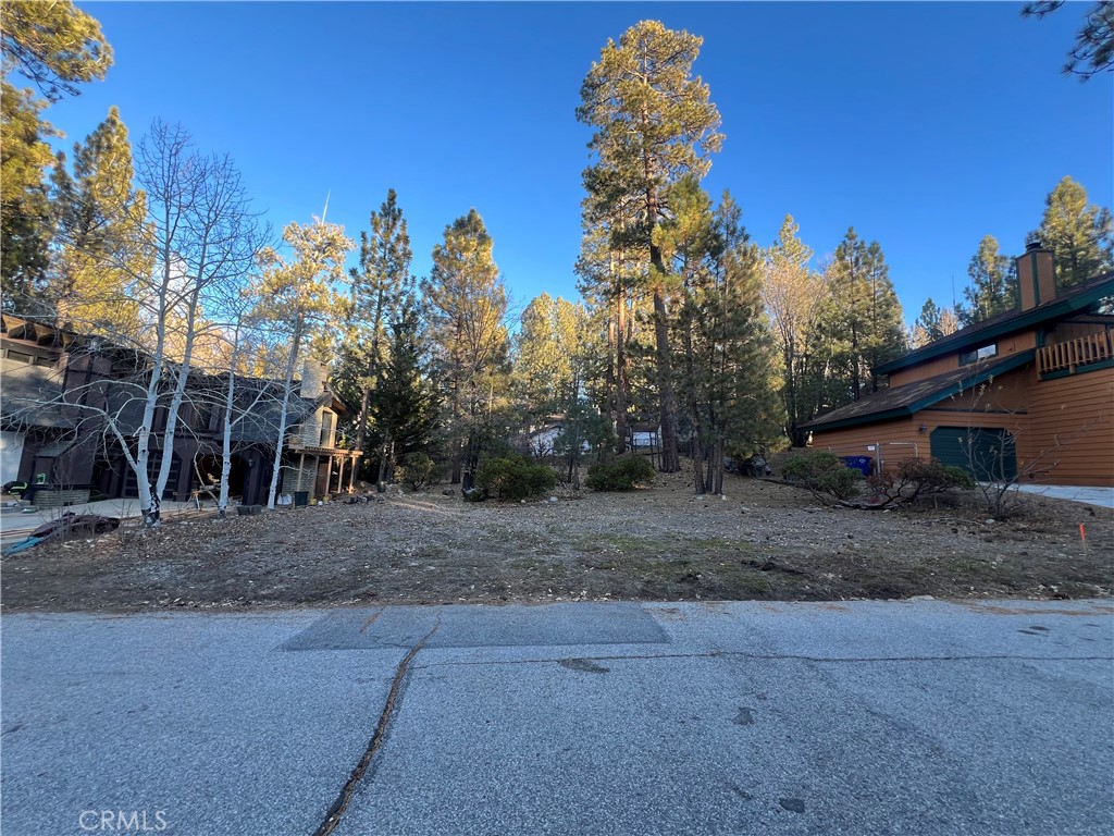 671 St Moritz Drive, Big Bear Lake, CA 92315