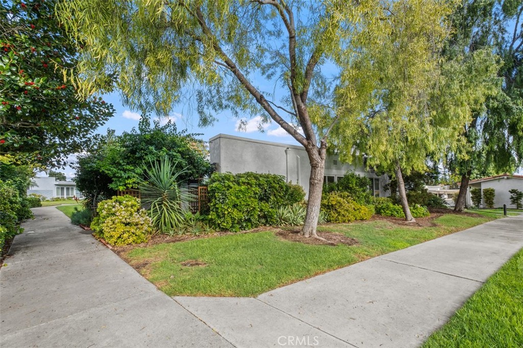 2198 Via Mariposa , #D | Similar Property Thumbnail