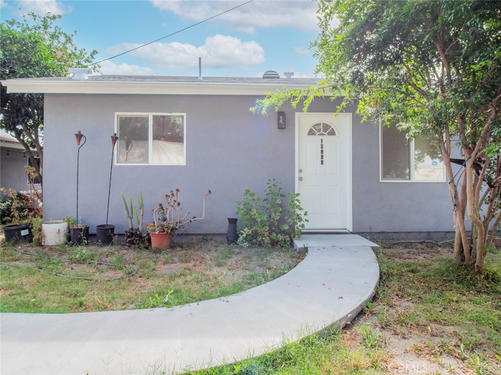 10740 Hatteras Street, North Hollywood, CA 91601