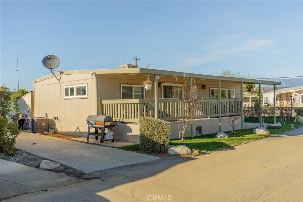 1134 Villa Calimesa Lane, #42, Calimesa, CA 92320