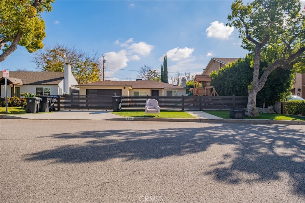 614 N Priscilla Lane, Burbank, CA 91505