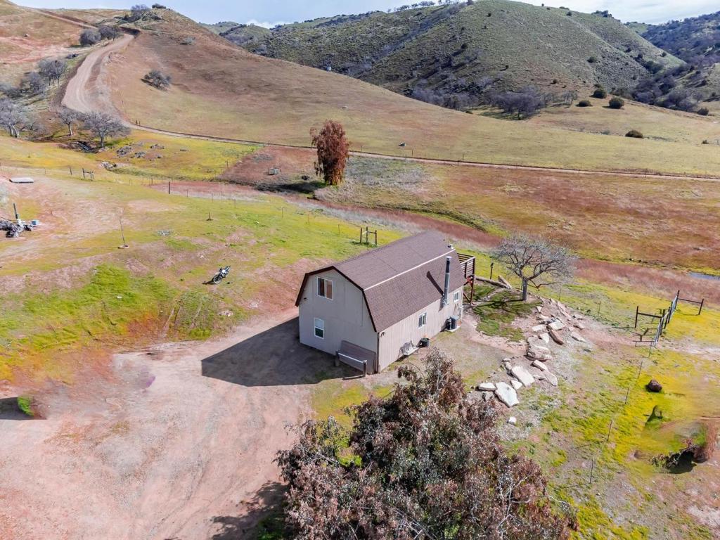 20094 Panoche Road, Paicines, CA 95043