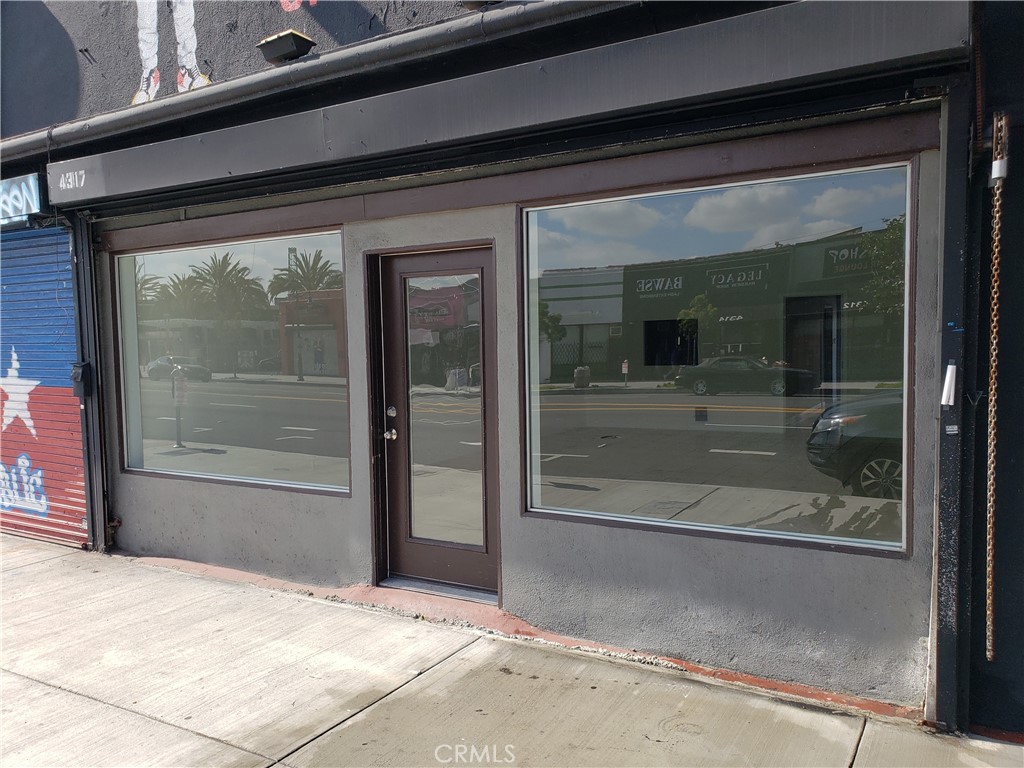 4317 Crenshaw Boulevard | Similar Property Thumbnail