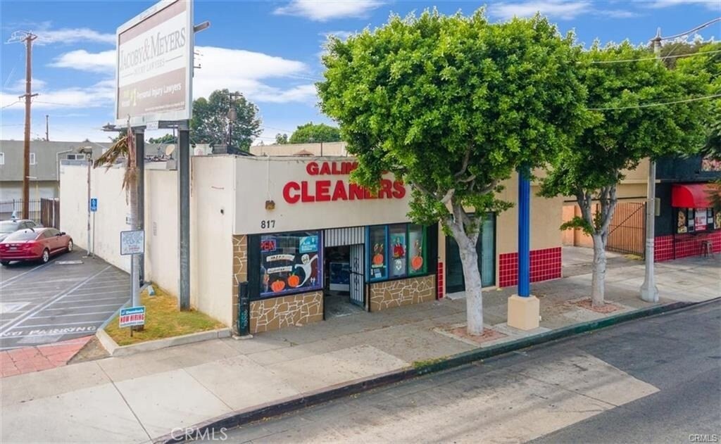 817 S Long Beach Boulevard | Similar Property Thumbnail