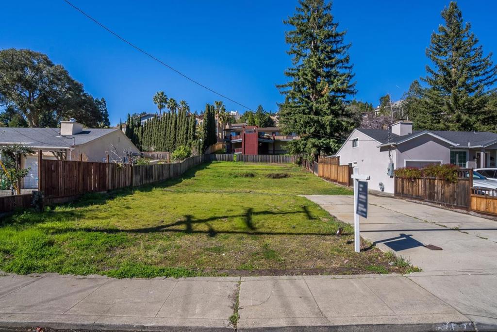 2417 San Carlos Avenue | Similar Property Thumbnail