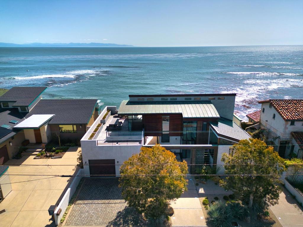 2950 Pleasure Point Drive, Santa Cruz, CA 95062