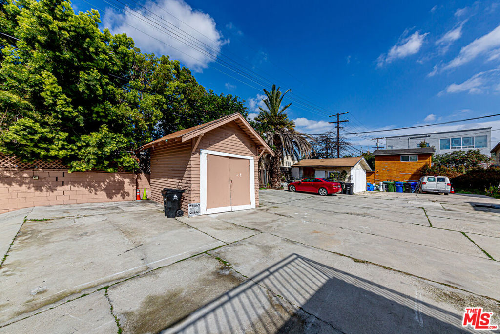 1717 Crenshaw Boulevard | Similar Property Thumbnail