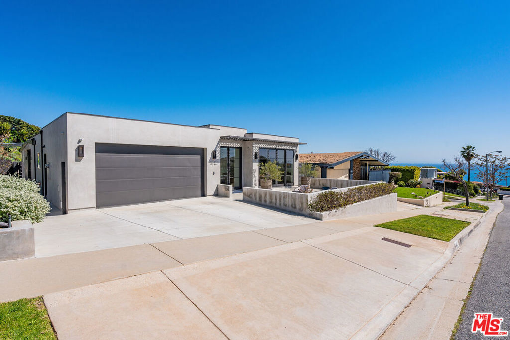 3742 Seahorn Drive, Malibu, CA 90265