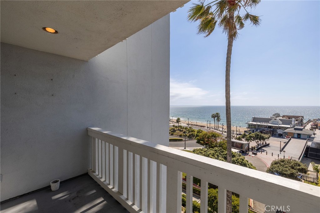 640 The Village , #216, Redondo Beach, CA 90277