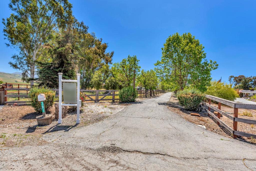 381 Morada Lane, Hollister, CA 95023