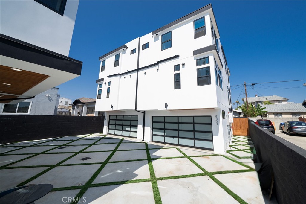 5006 N Oak Lane, Los Angeles, CA 90029