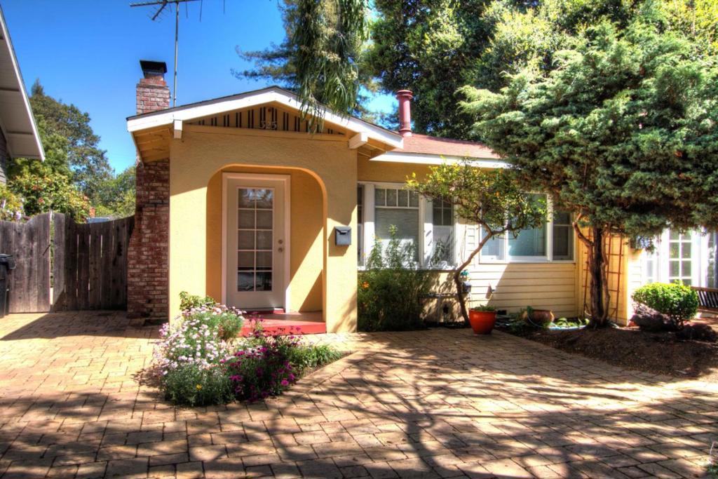 325 Middlefield Road, Palo Alto, CA 94301