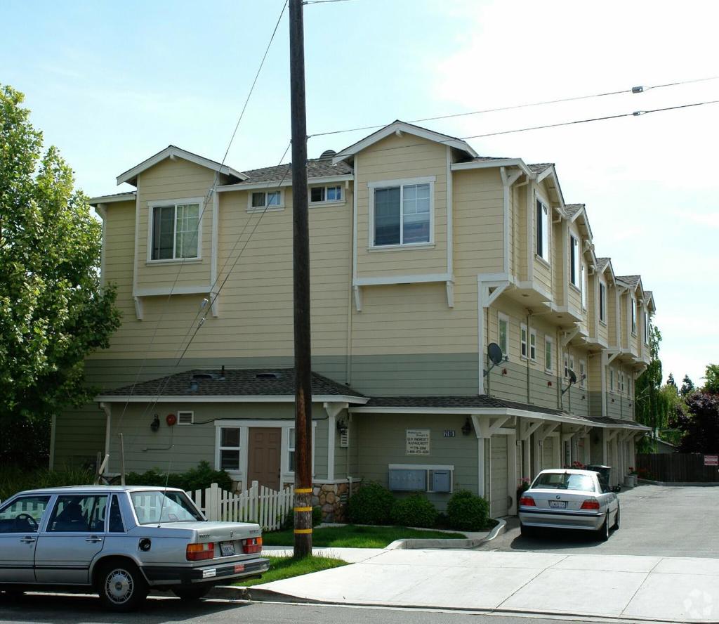 2180 California Street | Similar Property Thumbnail 7