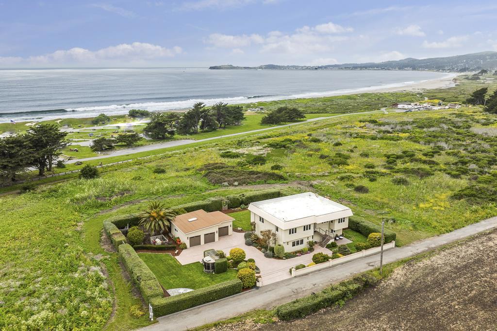 400 Balboa Boulevard, Half Moon Bay, CA 94019