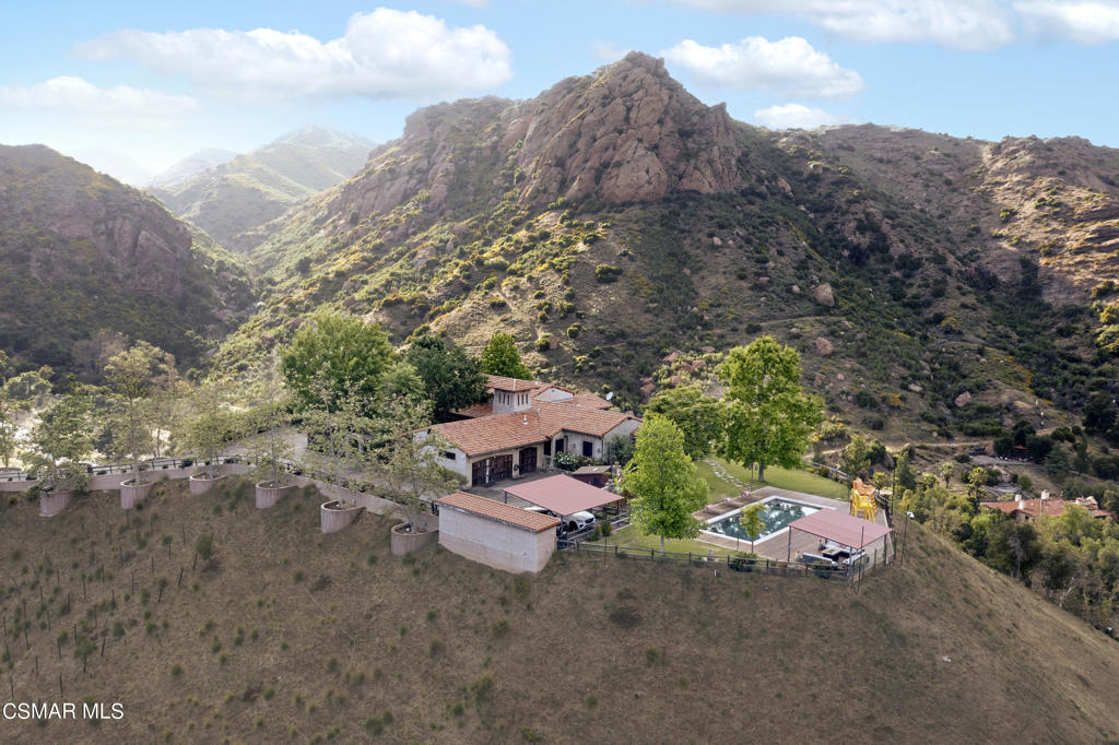 32075 Lobo Canyon Road | Similar Property Thumbnail 7