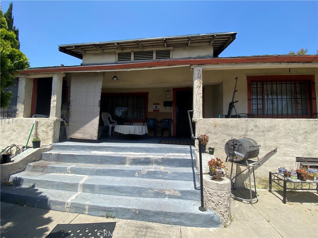 247 S Benton Way, Los Angeles, CA 90057