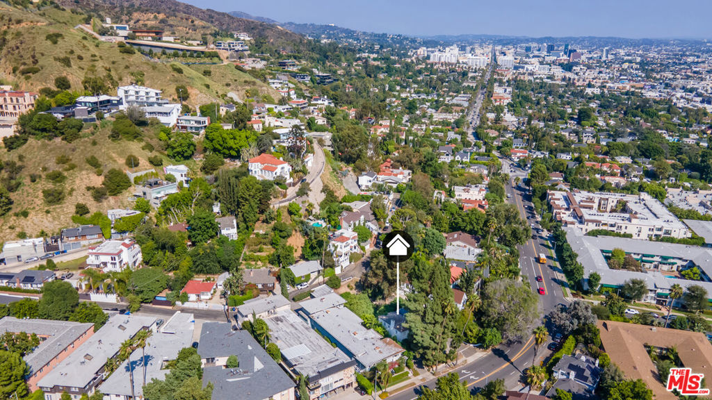 8015 Hollywood Boulevard | Similar Property Thumbnail