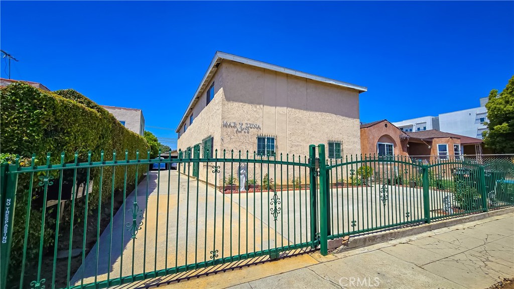 947 S Sunol Drive, Los Angeles, CA 90023