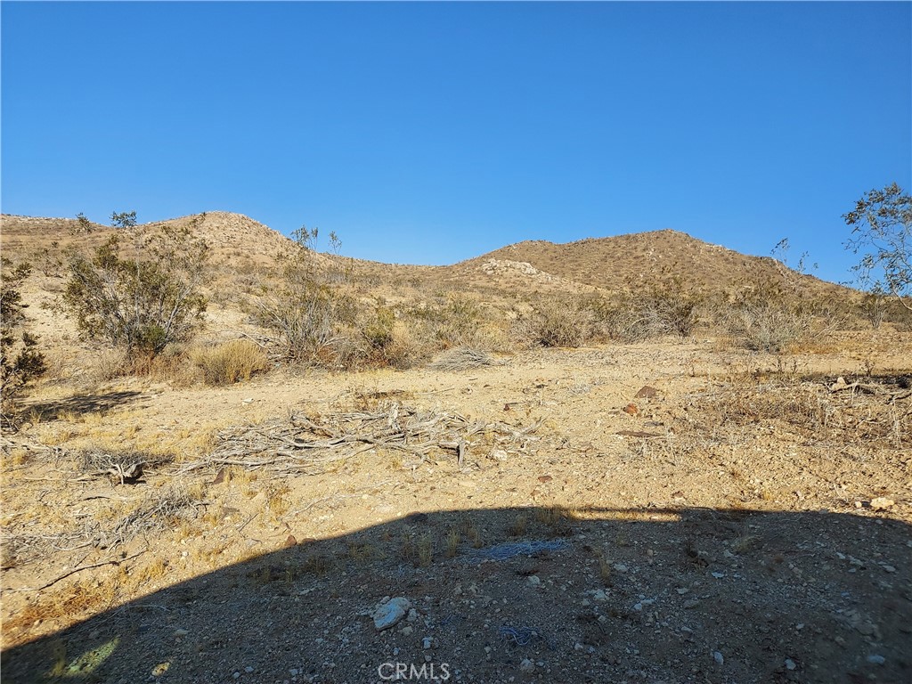 0 Apple Valley Parcel #0472-051-16 Road | Similar Property Thumbnail