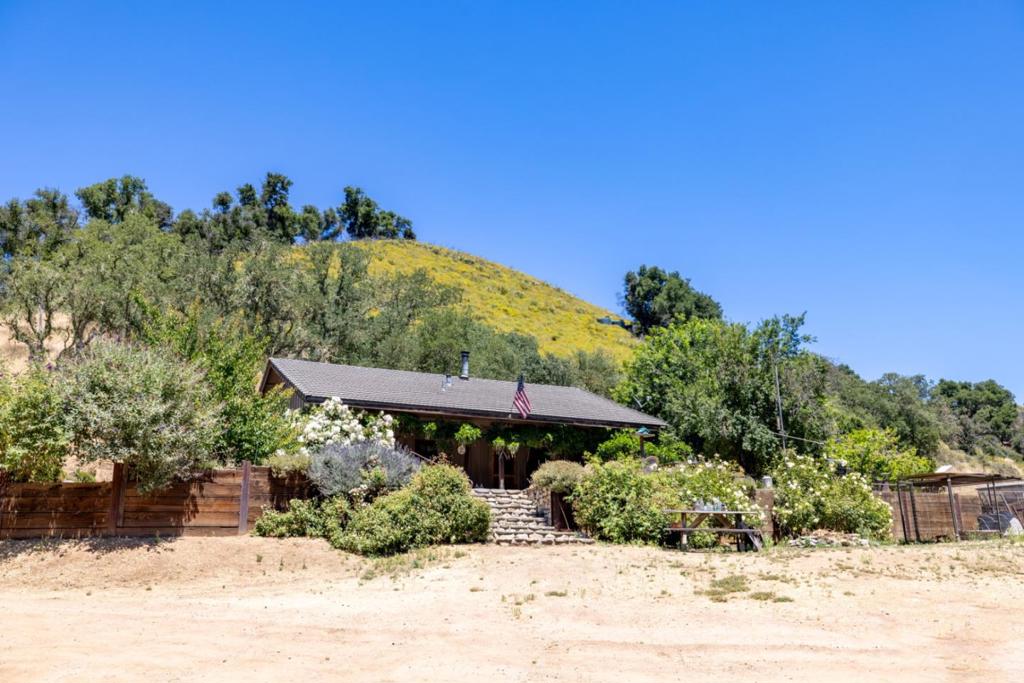 20215 Cachagua Road | Similar Property Thumbnail 1