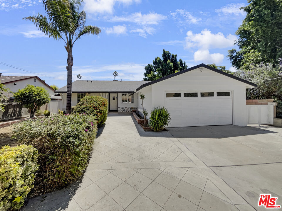 8846 Noble Avenue, North Hills, CA 91343