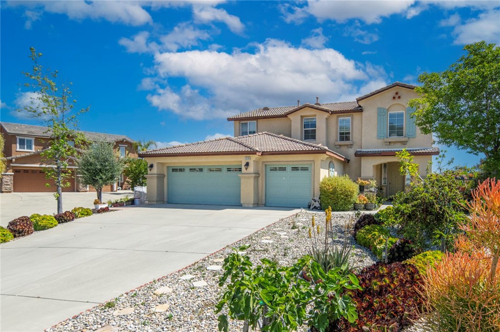 29240 Willow Ridge Court, Lake Elsinore, CA 92530