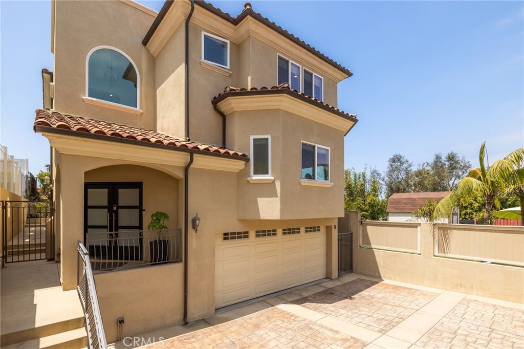 521 N Irena Avenue, #B, Redondo Beach, CA 90277