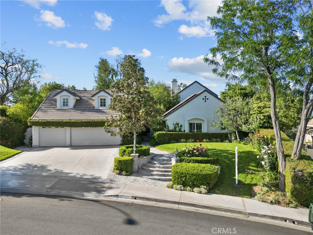 24059 Regents Park Circle, Valencia, CA 91355