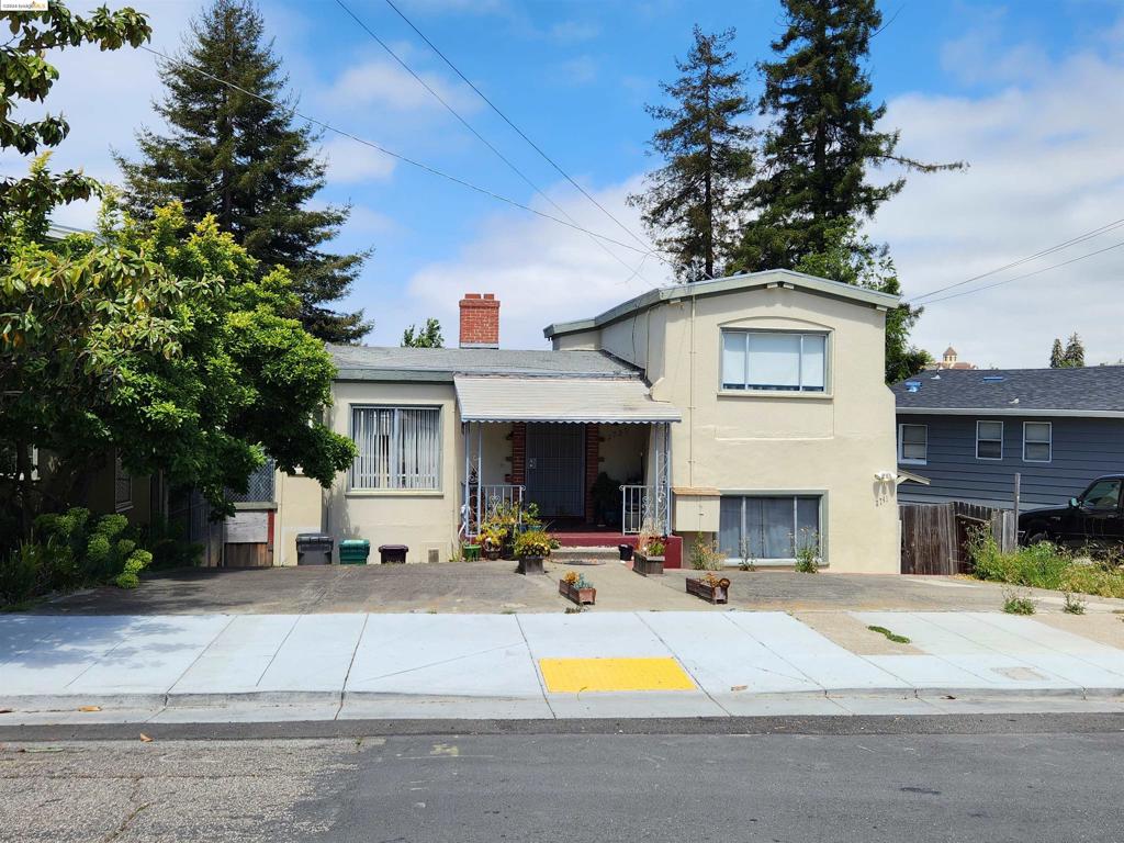 2739 9Th Avenue, Oakland, CA 94606