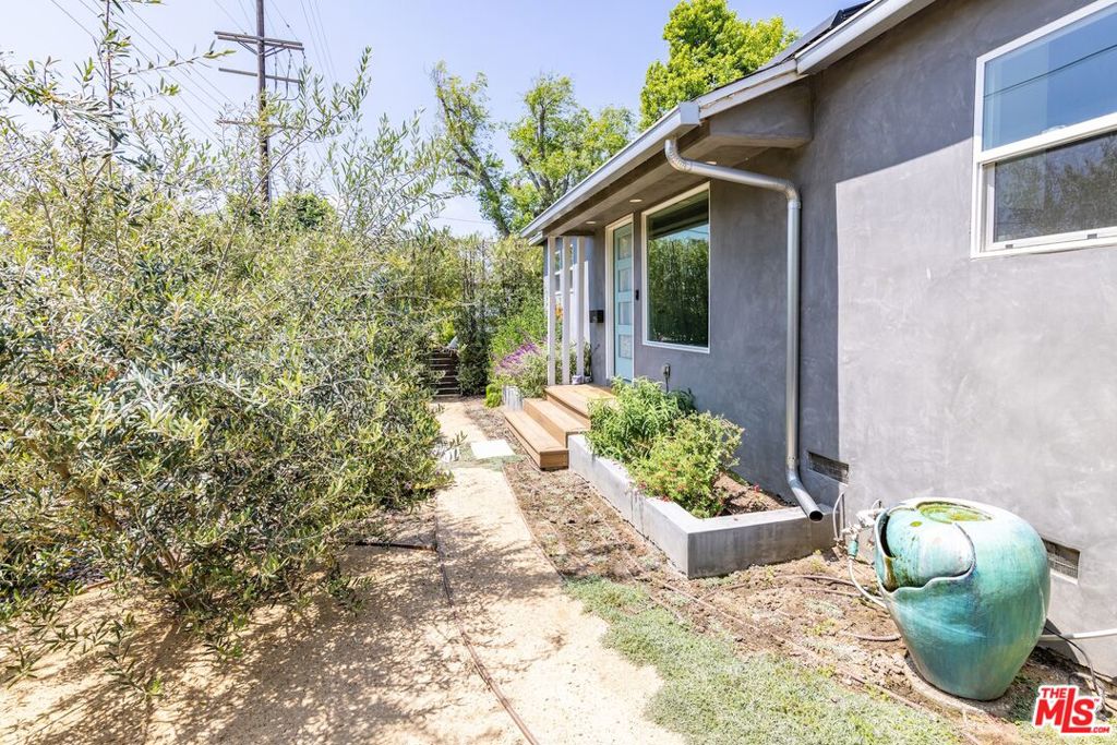 3756 Beethoven Street, Los Angeles, CA 90066