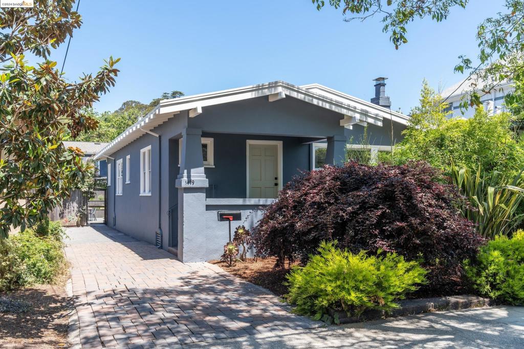 1479 Hopkins St, Berkeley, CA 94702