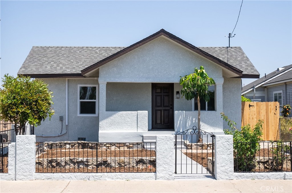 2401 Evergreen Street, Santa Ana, CA 92707