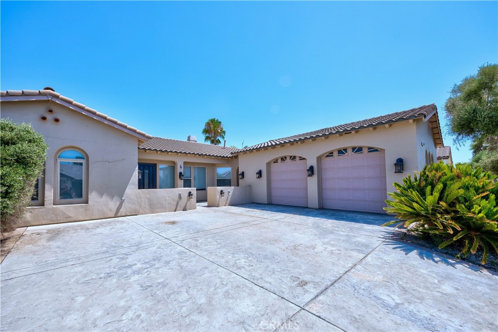 13065 Ridgewood Way, Chowchilla, CA 93610