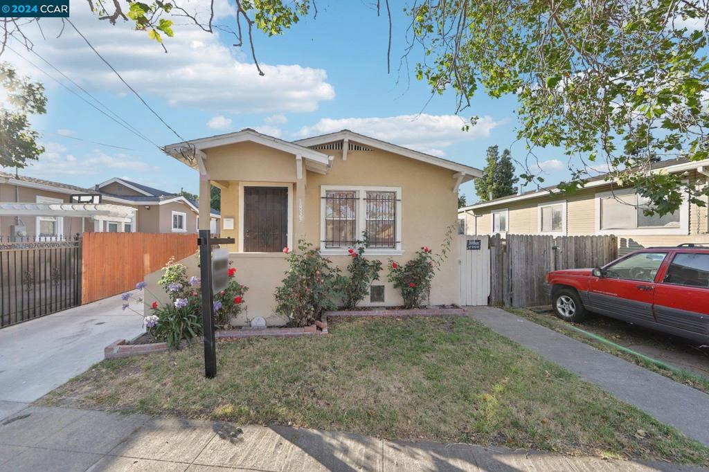 1833 100Th Avenue, Oakland, CA 94603-2711