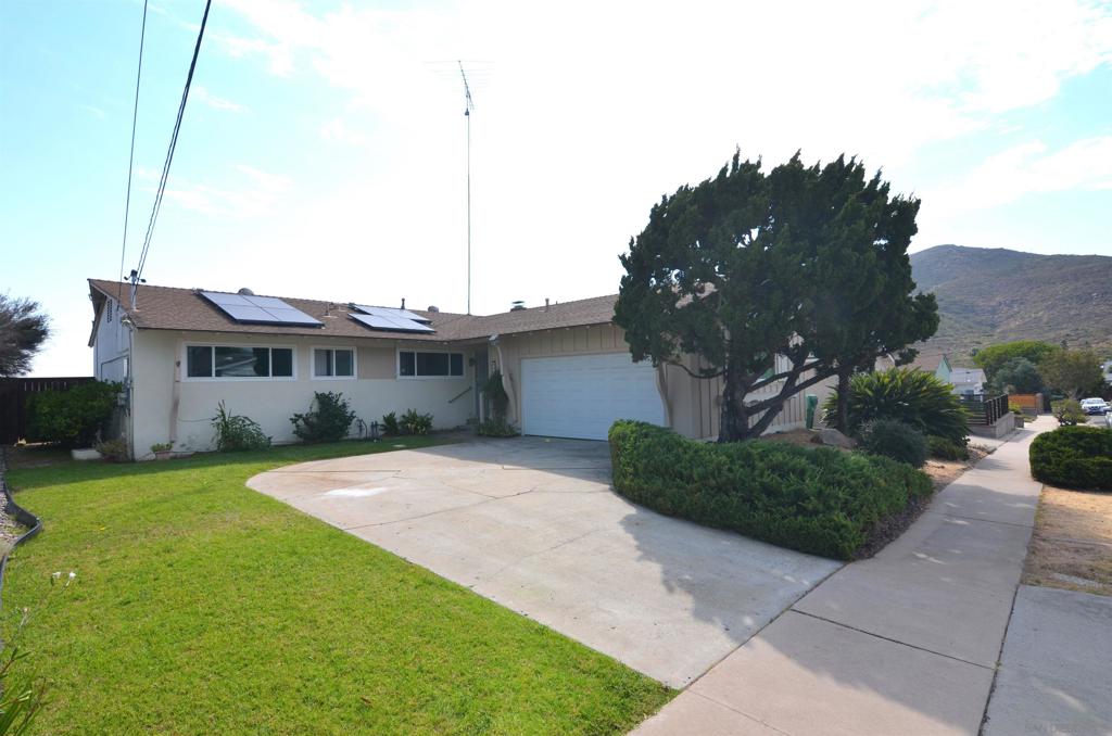 6752 Bardonia St., San Diego, CA 92119