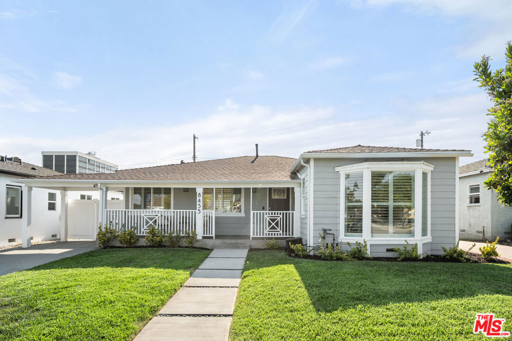 8455 Truxton Avenue, Los Angeles, CA 90045