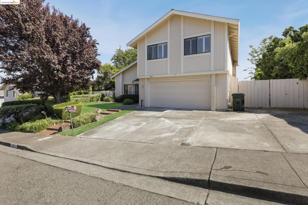 563 Cooper Dr, Benicia, CA 94510-1301