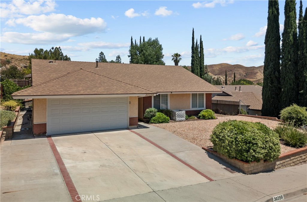 30358 Honeysuckle Hill Drive, Canyon Country, CA 91387