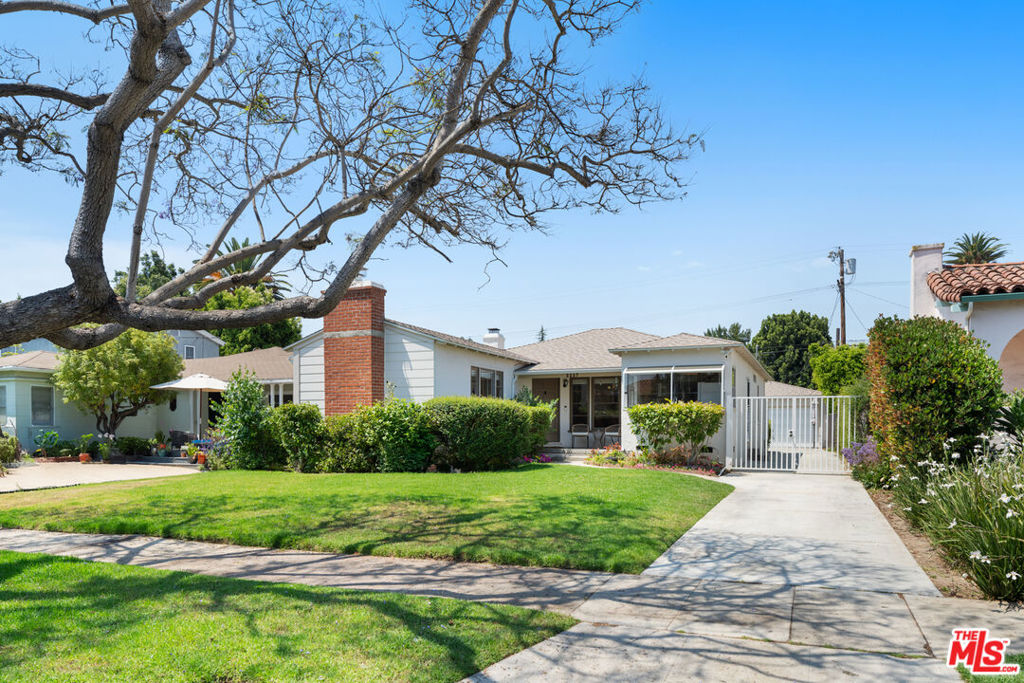 2227 Parnell Avenue, Los Angeles, CA 90064