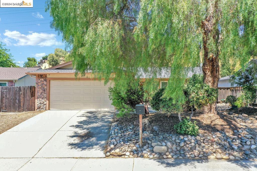 3024 Ashburton Drive, Antioch, CA 94509-5136