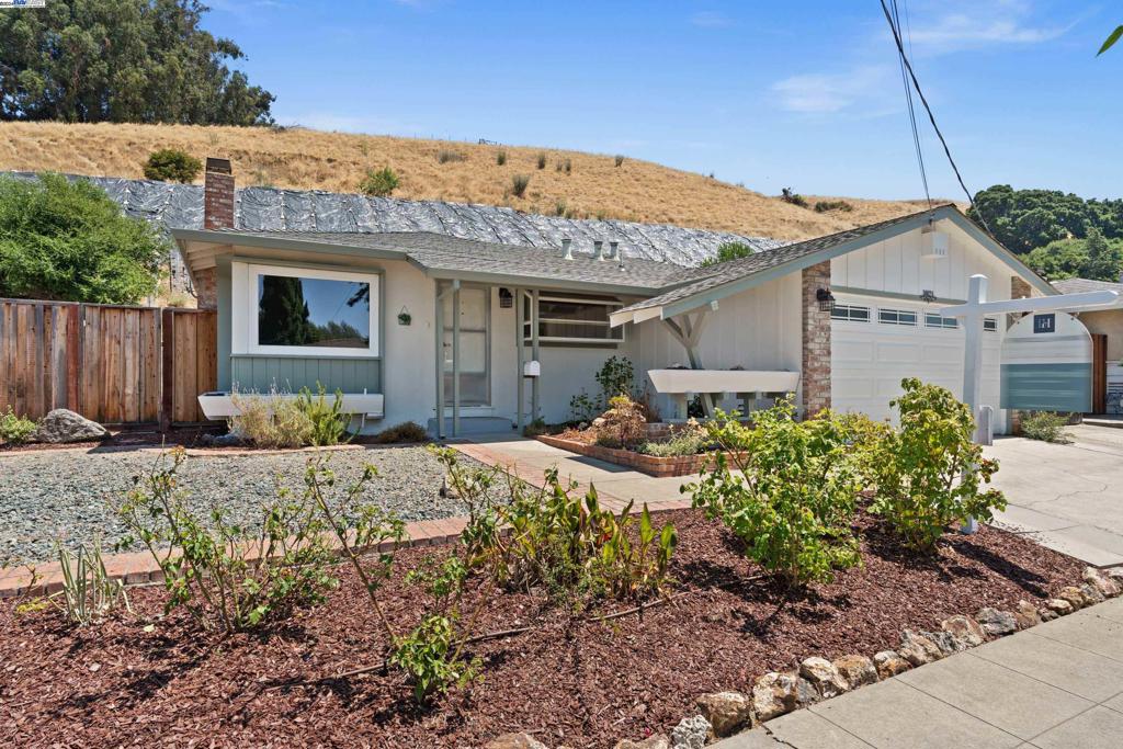 30824 Faircliff St, Hayward, CA 94544