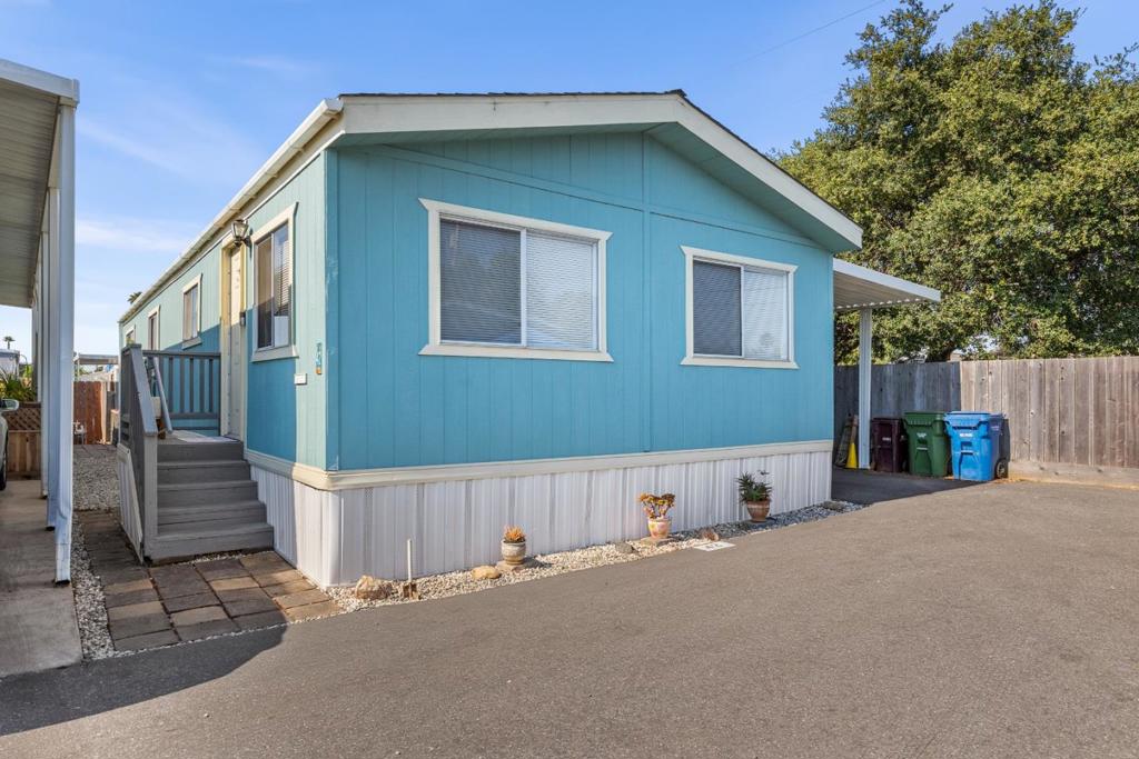 1099 38Th Avenue, Santa Cruz, CA 95062