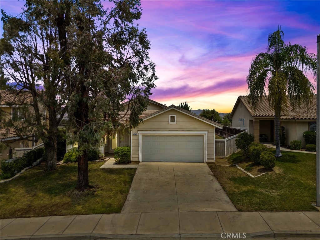 27450 Fallbrook Court, Corona, CA 92883